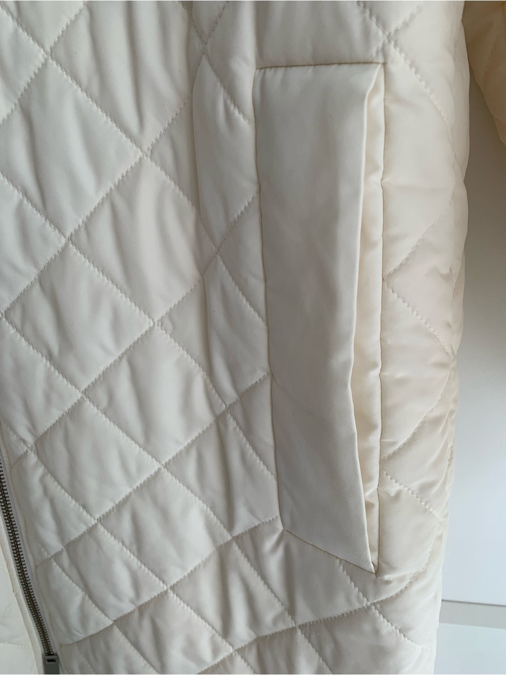 COS Longline Quilted Coat in white Women's size 2 - Picture 7 of 13